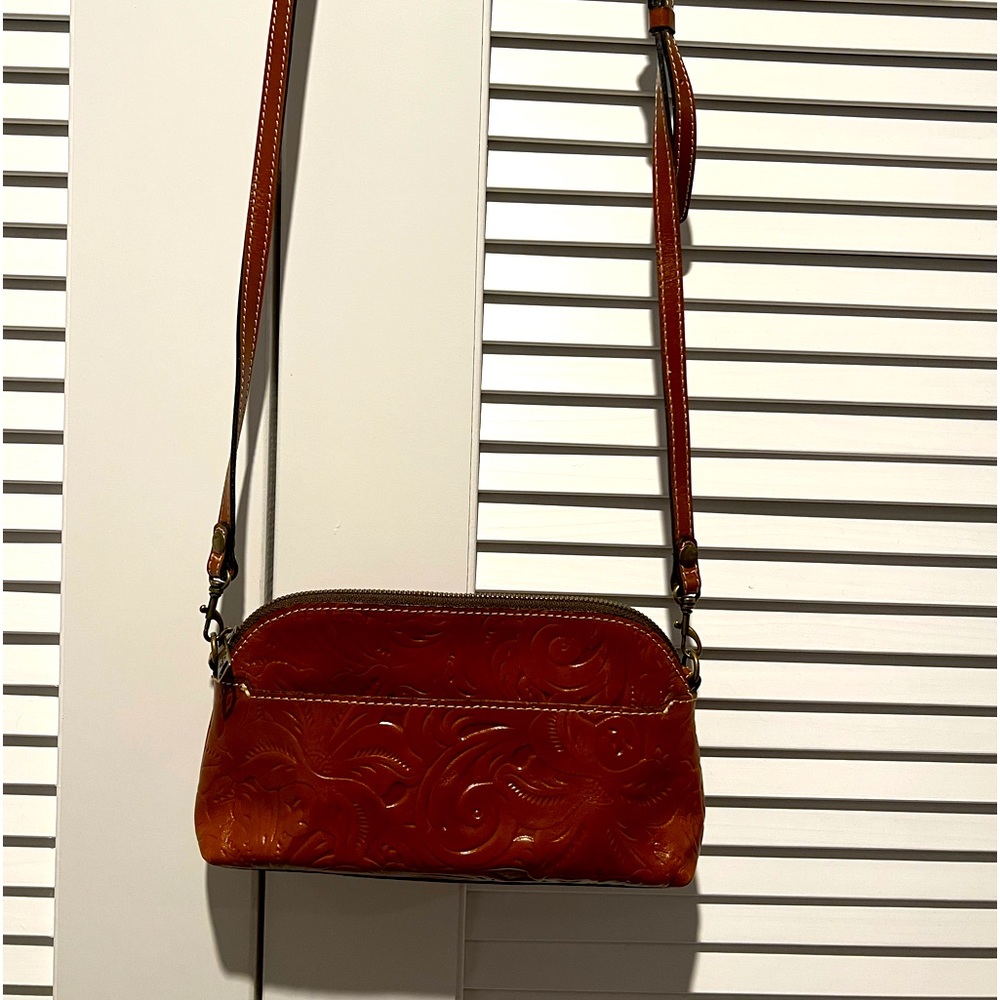 Beautiful Patricia Nash crossbody bag, excellent condition only used once.